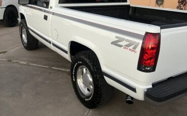 Chevrolet-Silverado-1500-4x4-1993-custom-4