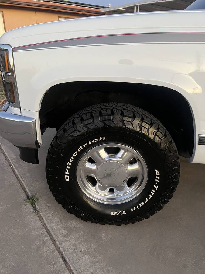 Chevrolet-Silverado-1500-4x4-1993-custom