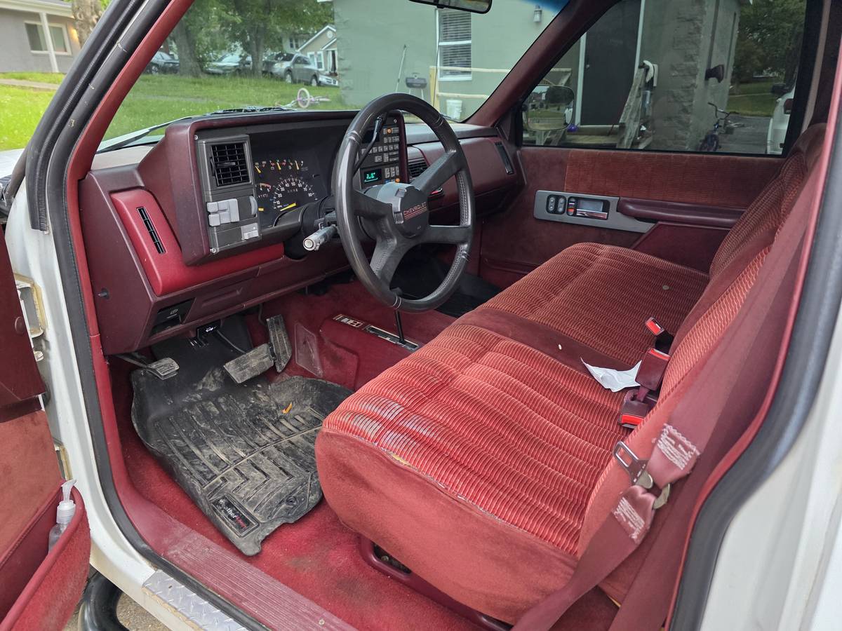 Chevrolet-Silverado-1500-lt-z71-1991-white-7