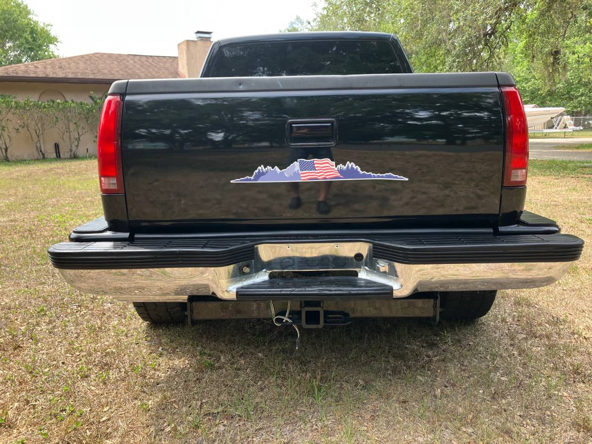 Chevrolet-Silverado-1500-step-side-1990-black-3