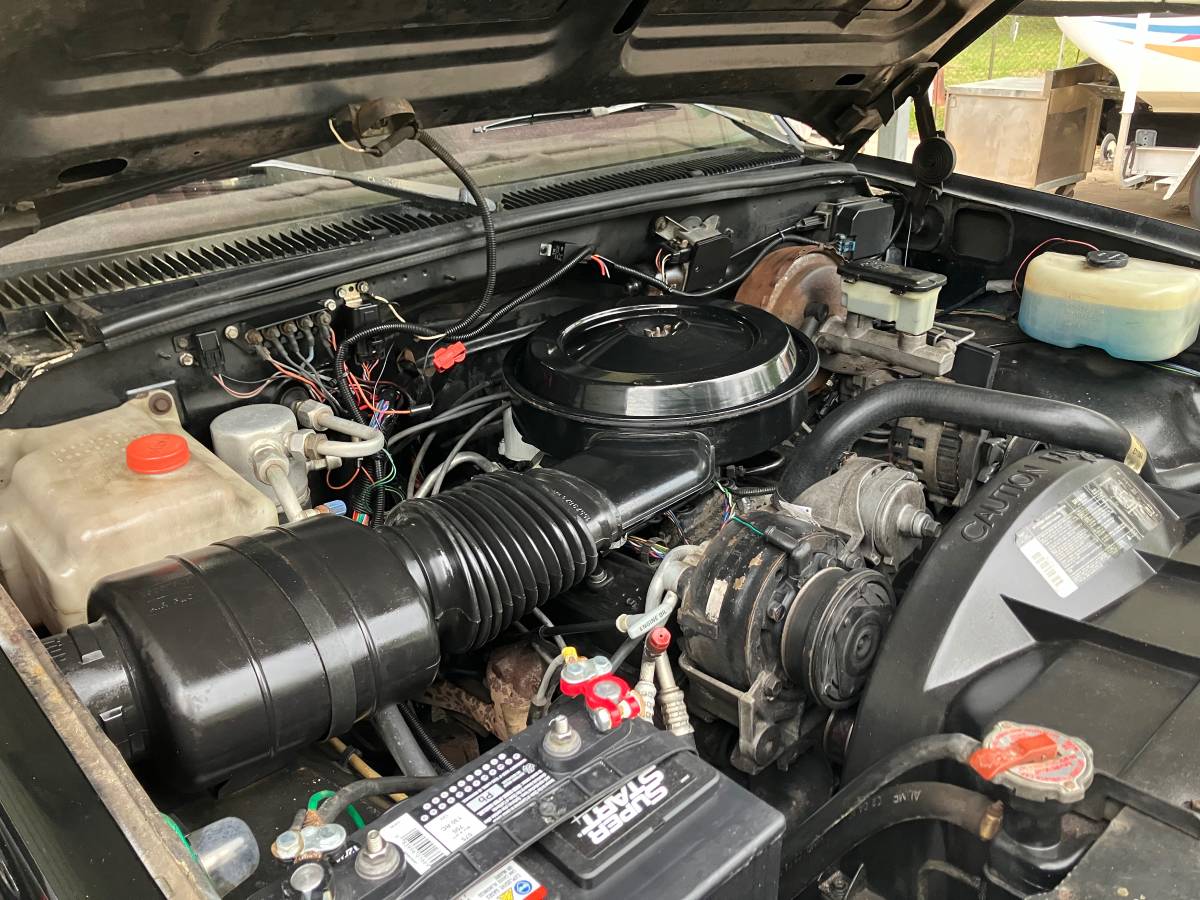 Chevrolet-Silverado-1500-step-side-1990-black-5