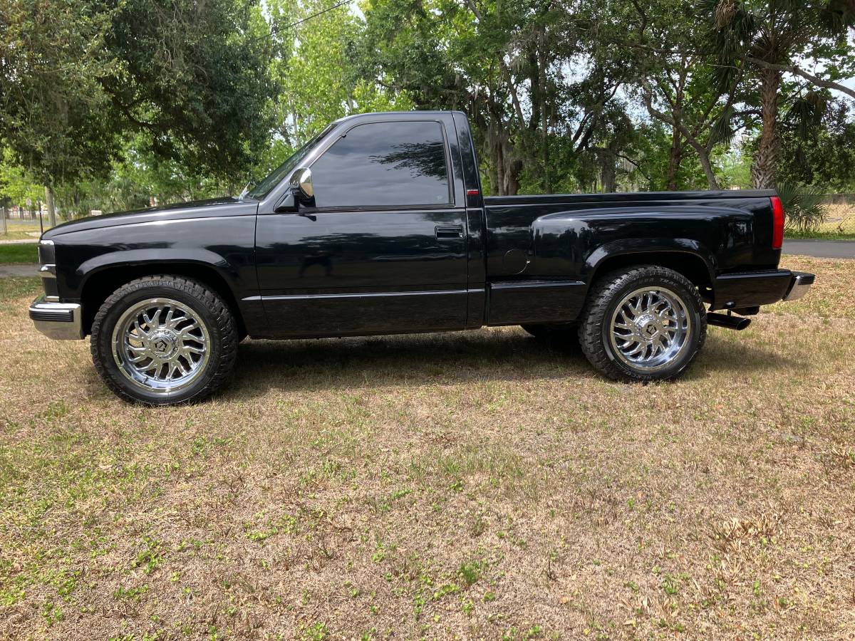 Chevrolet-Silverado-1500-step-side-1990-black-6