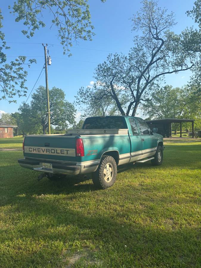 Chevrolet-Silverado-1500-z71-1993-green-2