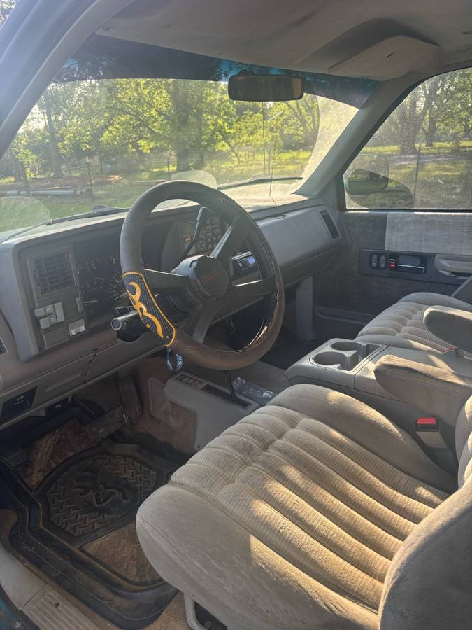 Chevrolet-Silverado-1500-z71-1993-green-4