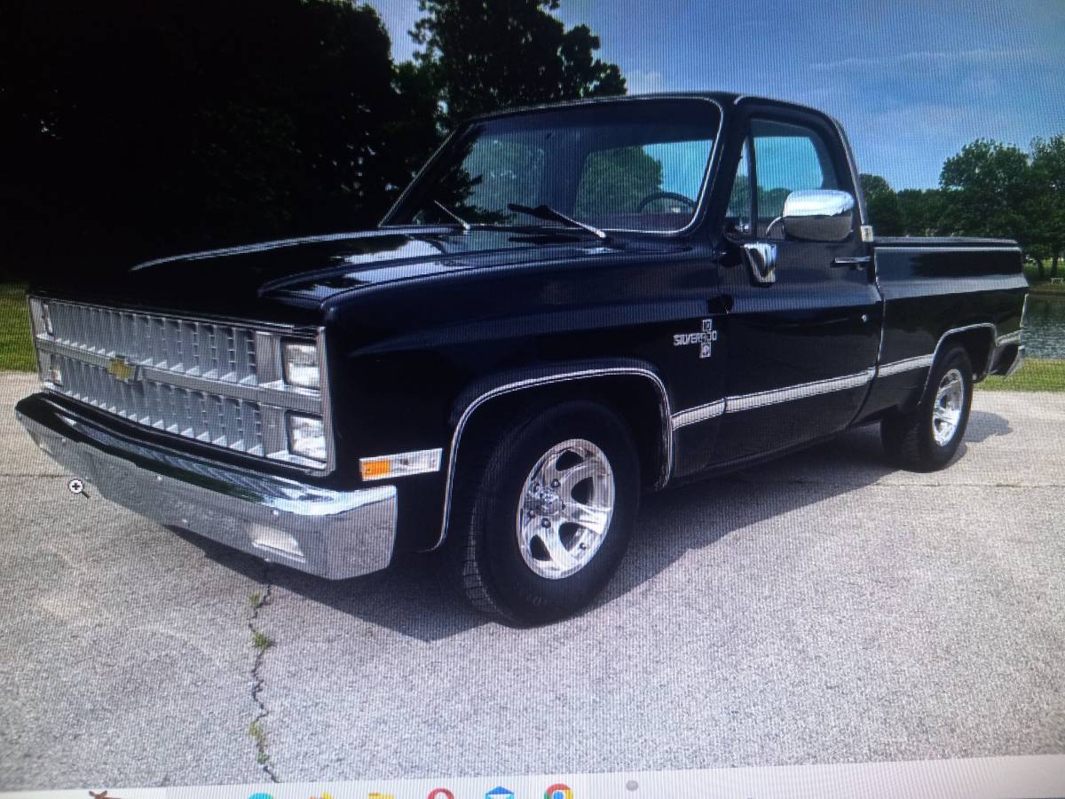 Chevrolet-Silverado-1982-black-14
