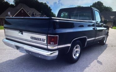 Chevrolet-Silverado-1982-black-6