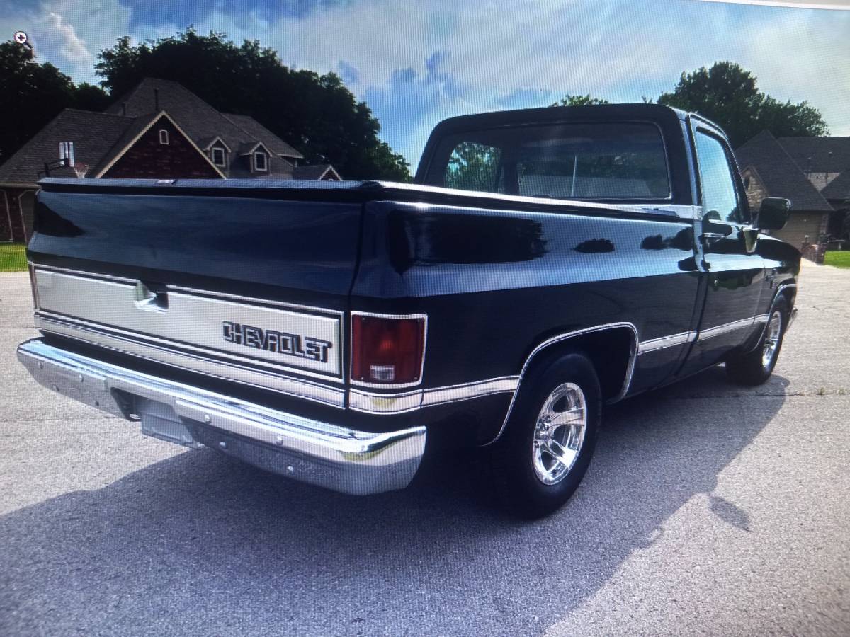 Chevrolet-Silverado-1982-black-6