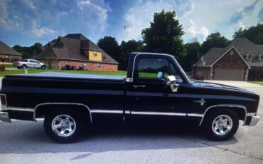Chevrolet-Silverado-1982-black-7