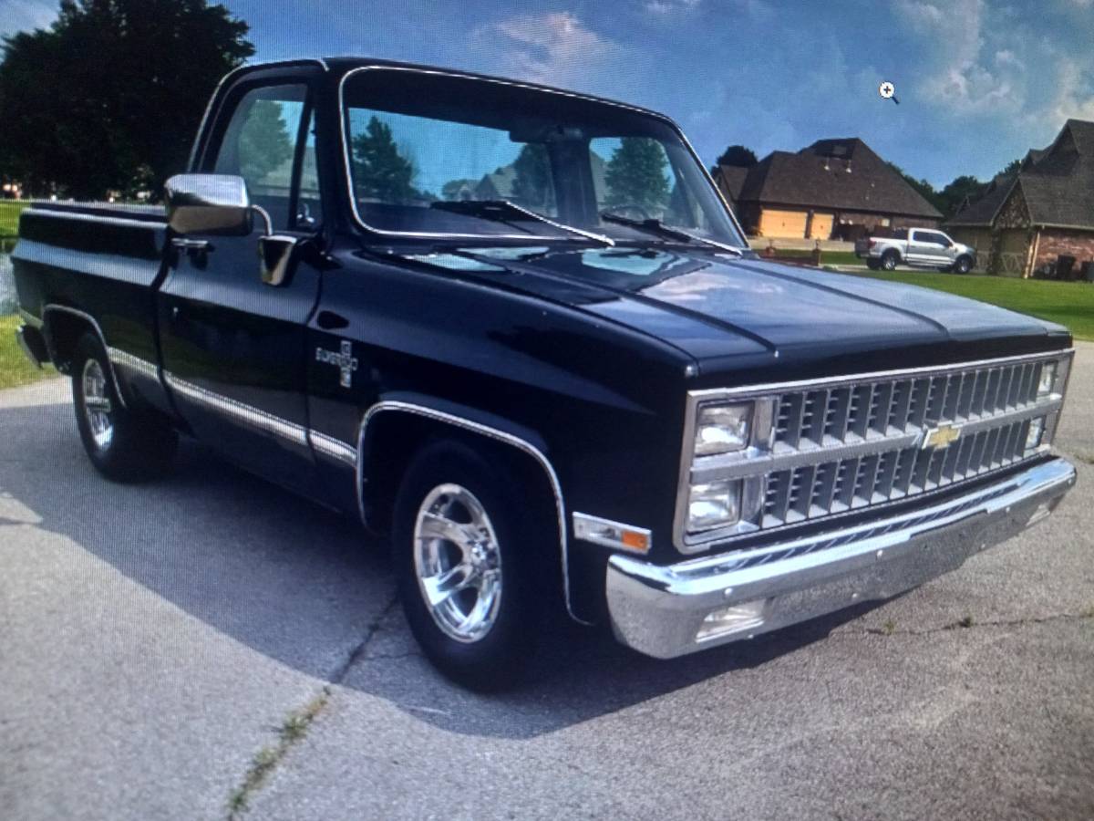Chevrolet-Silverado-1982-black-8