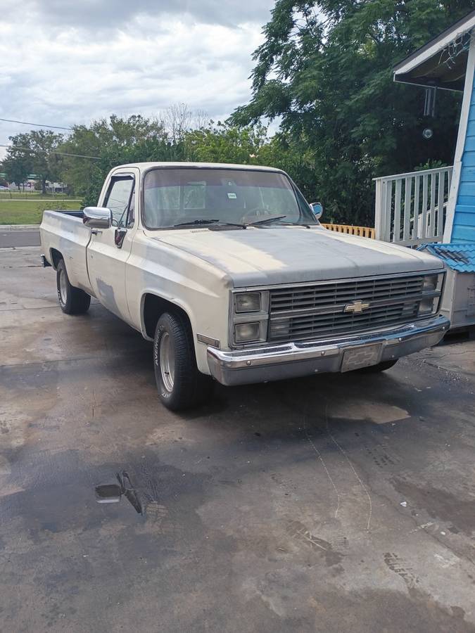 Chevrolet-Silverado-1984-3