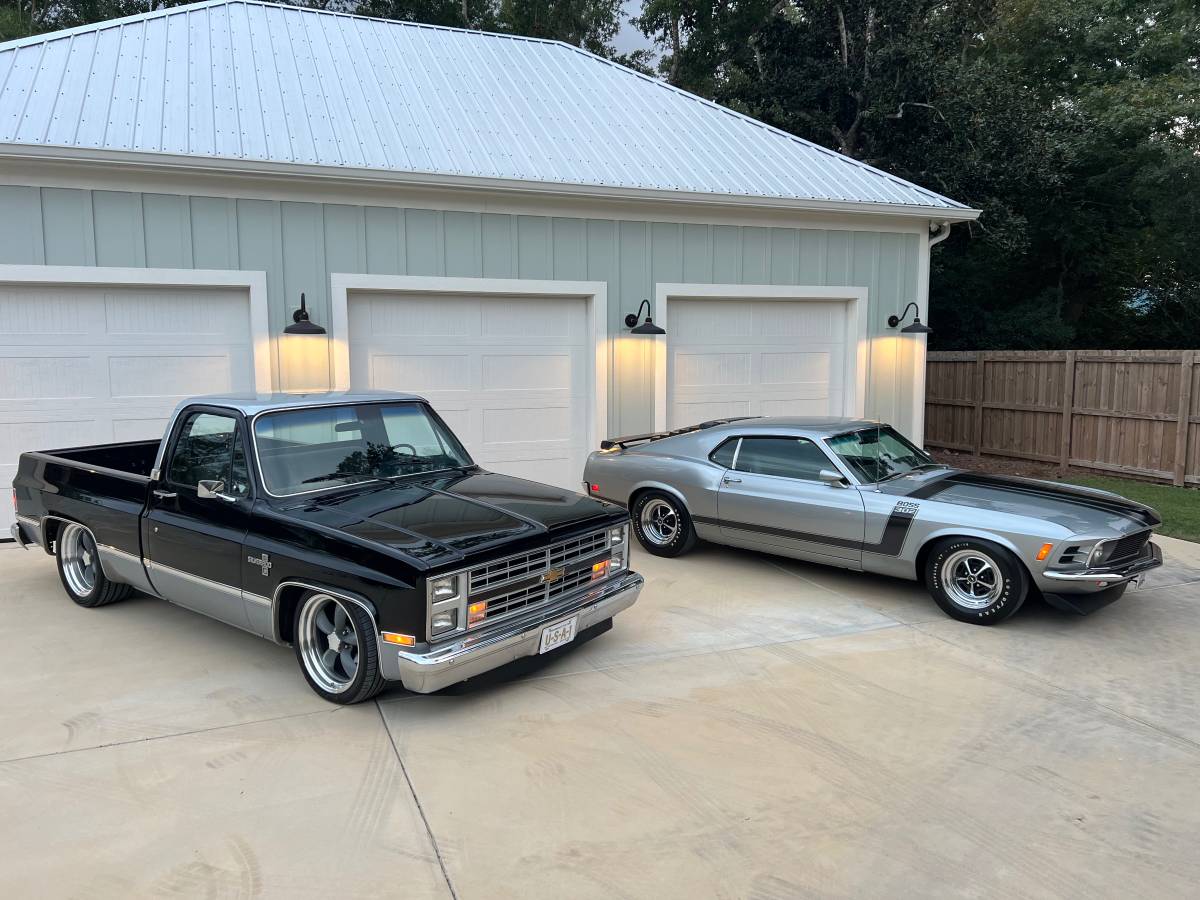 Chevrolet-Silverado-1984-black-11