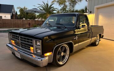 Chevrolet-Silverado-1984-black-12