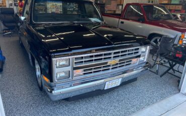 Chevrolet-Silverado-1984-black-13