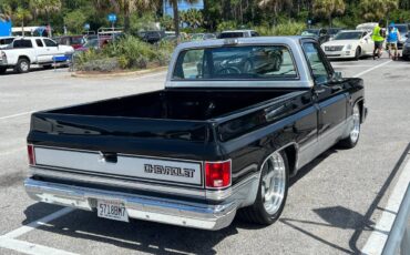 Chevrolet-Silverado-1984-black-18