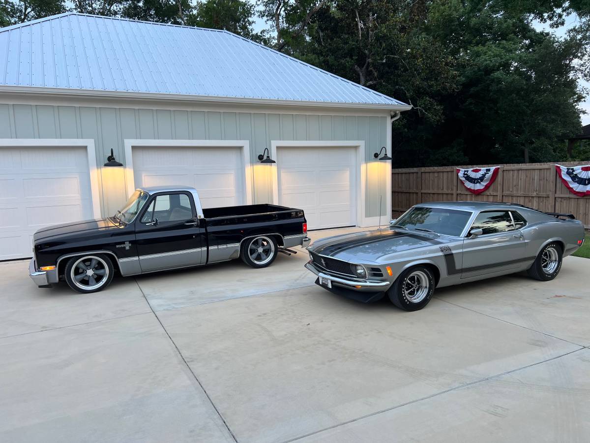 Chevrolet-Silverado-1984-black-22