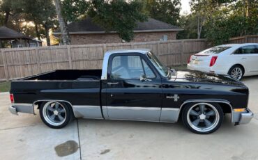 Chevrolet-Silverado-1984-black-4