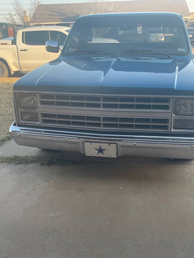 Chevrolet-Silverado-1985-blue-1