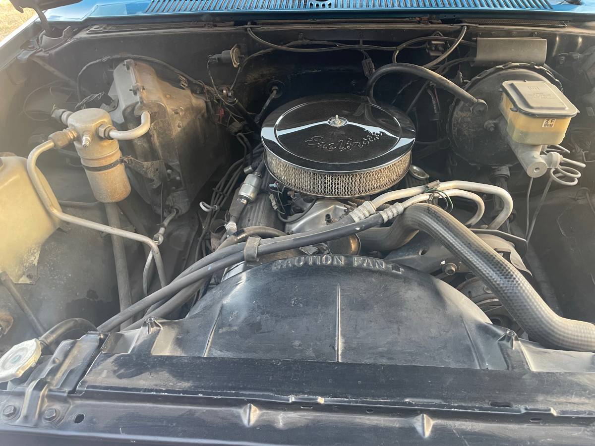 Chevrolet-Silverado-1985-blue-2
