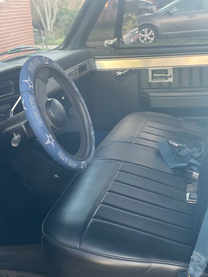 Chevrolet-Silverado-1985-blue