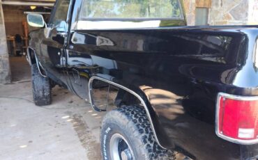 Chevrolet-Silverado-1986-black-3