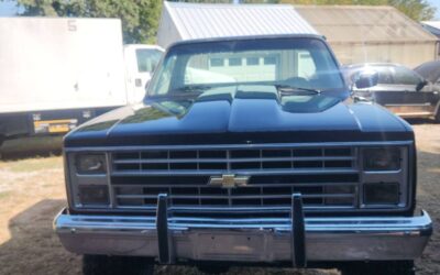 Chevrolet Silverado  1986 black