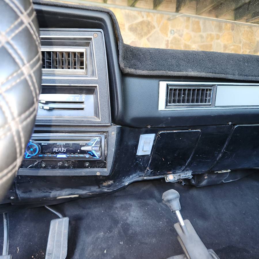 Chevrolet-Silverado-1986-black-8