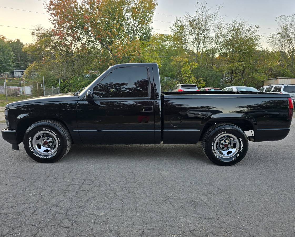 Chevrolet-Silverado-1991-black-1
