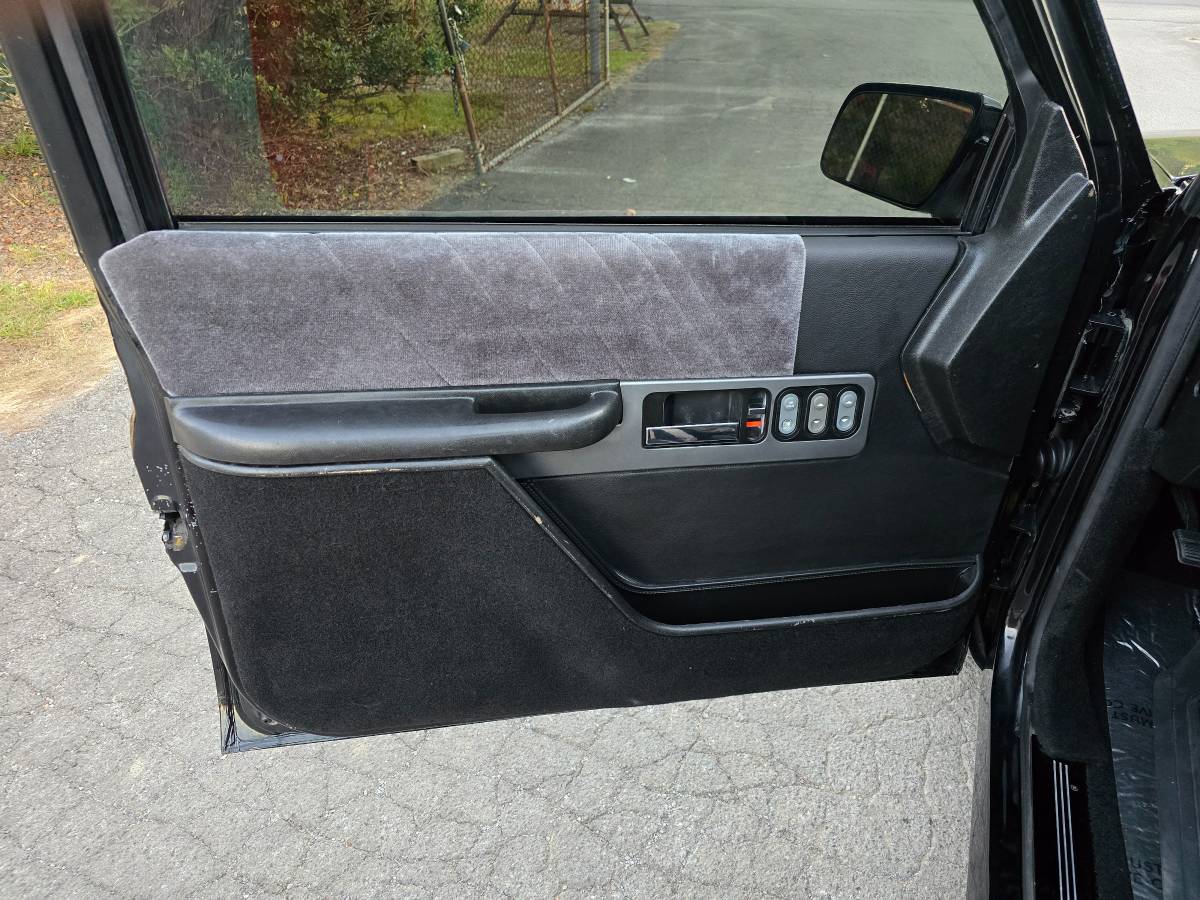 Chevrolet-Silverado-1991-black-10