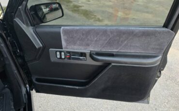Chevrolet-Silverado-1991-black-13