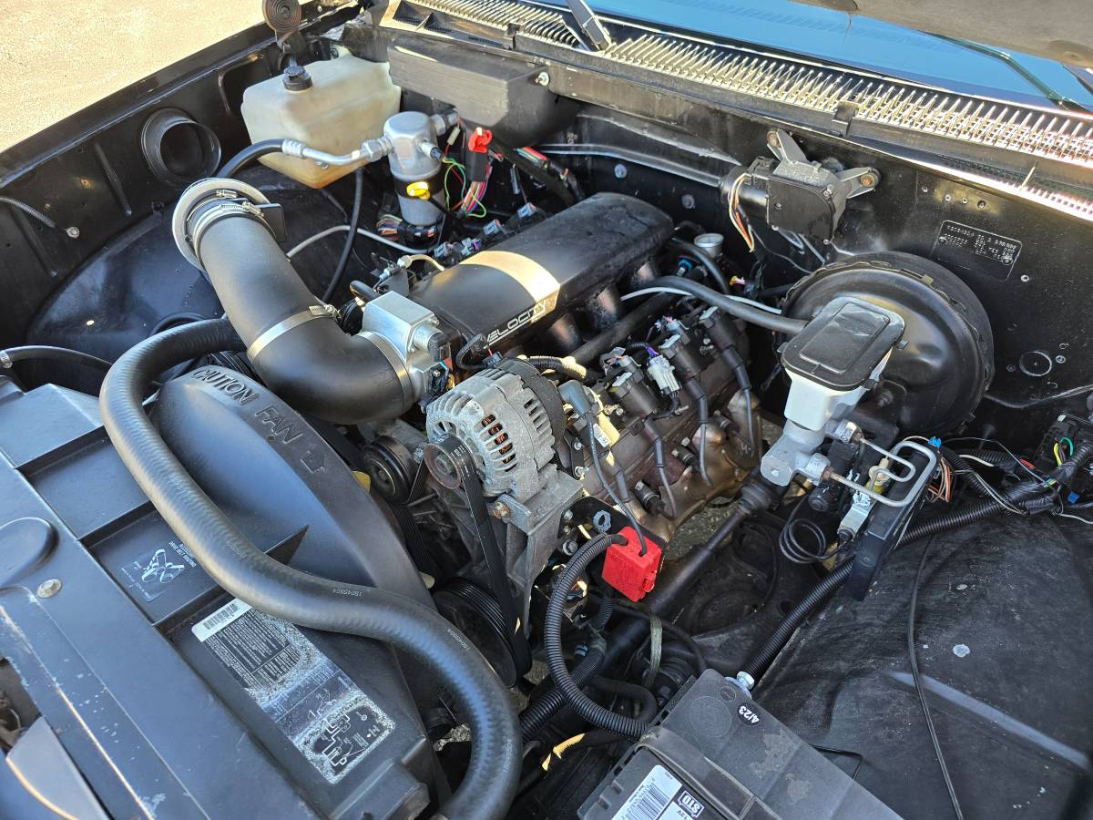 Chevrolet-Silverado-1991-black-16