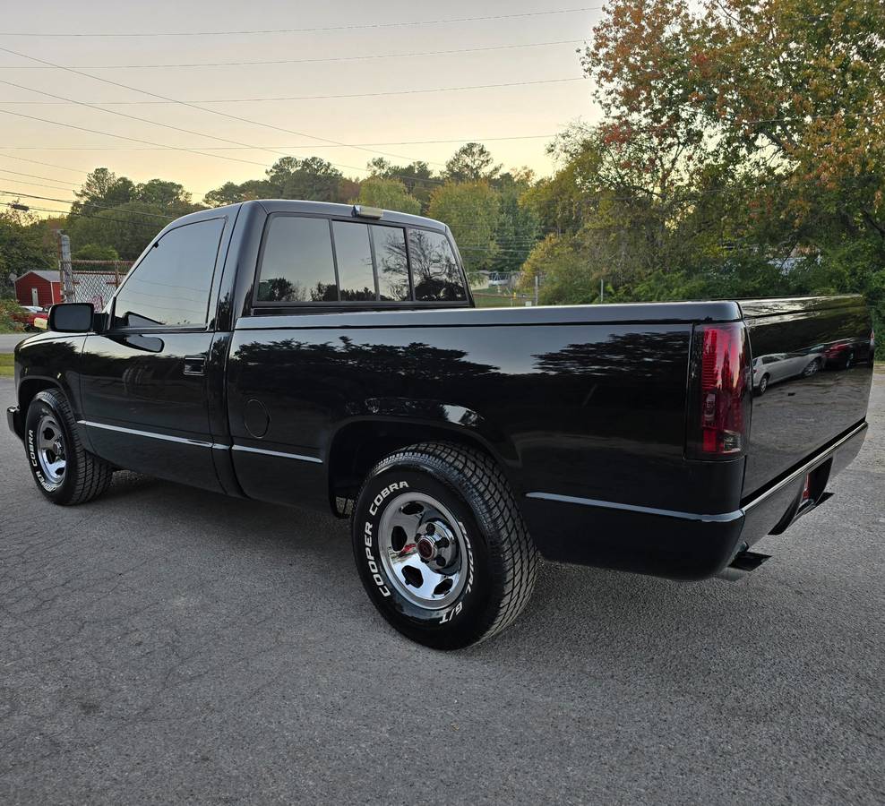 Chevrolet-Silverado-1991-black-2