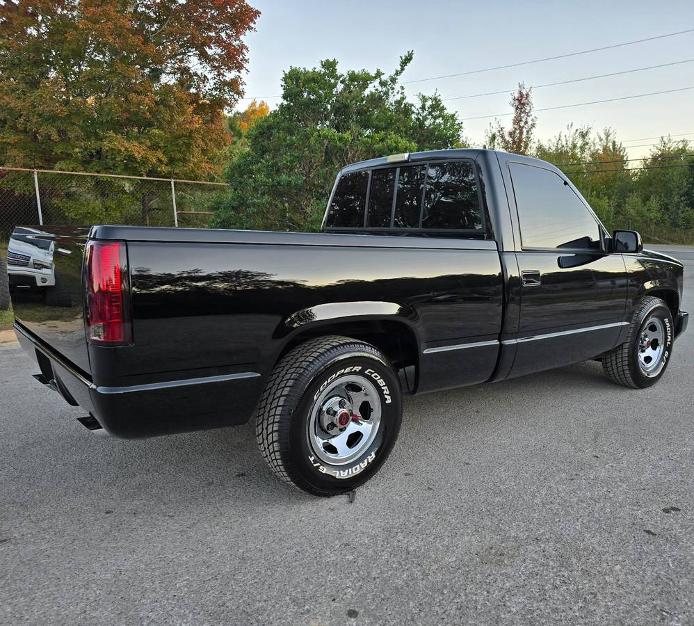 Chevrolet-Silverado-1991-black-4