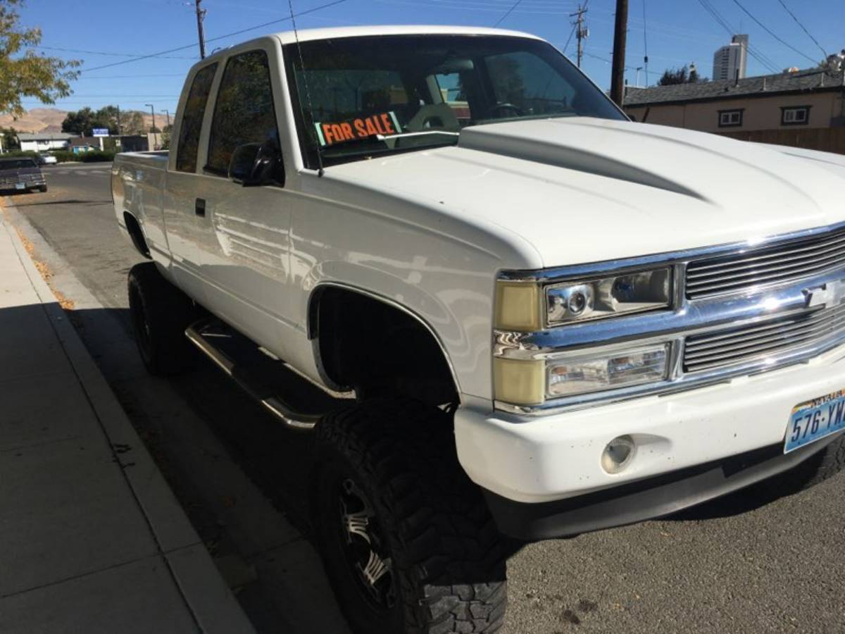Chevrolet-Silverado-1993-white-5