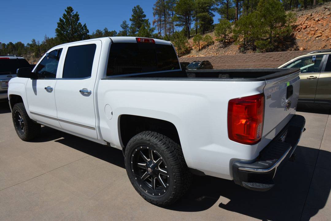 Chevrolet-Silverado-2017-white-2