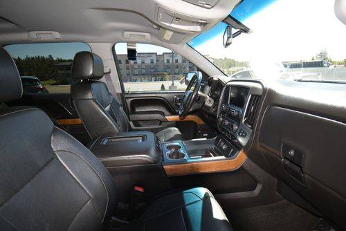 Chevrolet-Silverado-2017-white-8