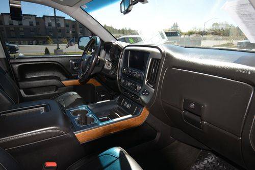 Chevrolet-Silverado-2017-white-9