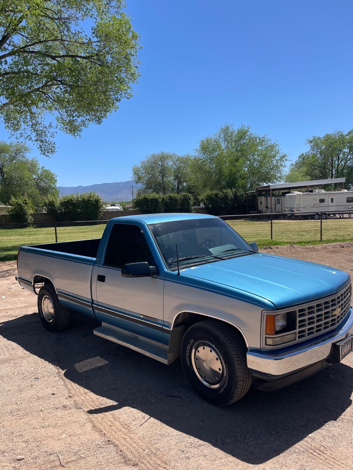 Chevrolet-Silverado-2500-1988-Standard-Cab-Pickup-1