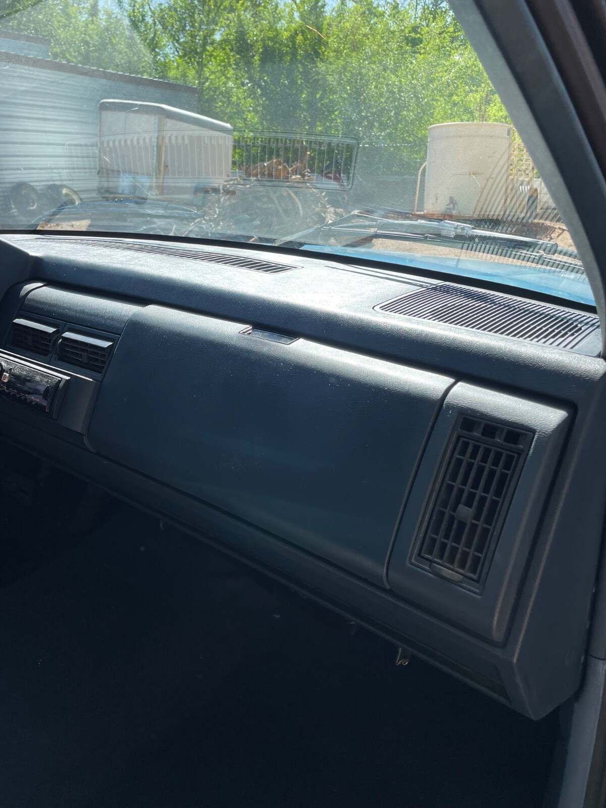 Chevrolet-Silverado-2500-1988-Standard-Cab-Pickup-11