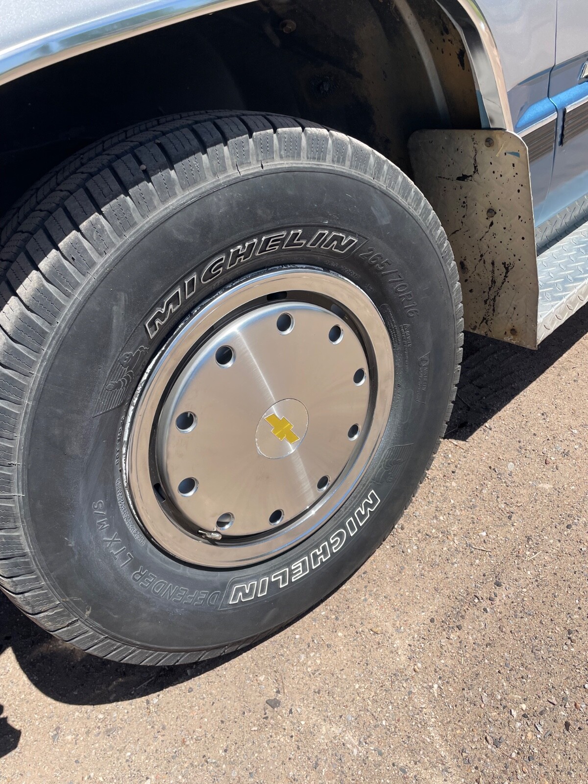 Chevrolet-Silverado-2500-1988-Standard-Cab-Pickup-24
