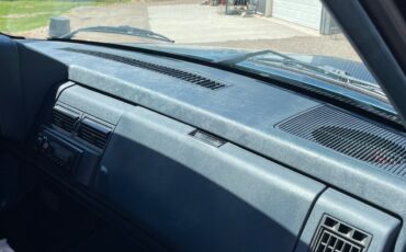 Chevrolet-Silverado-2500-1988-Standard-Cab-Pickup-4