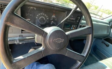 Chevrolet-Silverado-2500-1988-Standard-Cab-Pickup-6