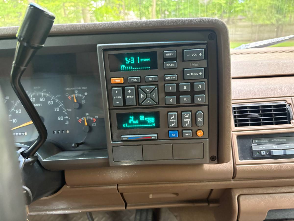 Chevrolet-Silverado-2500-short-bed-4x4-1994-11