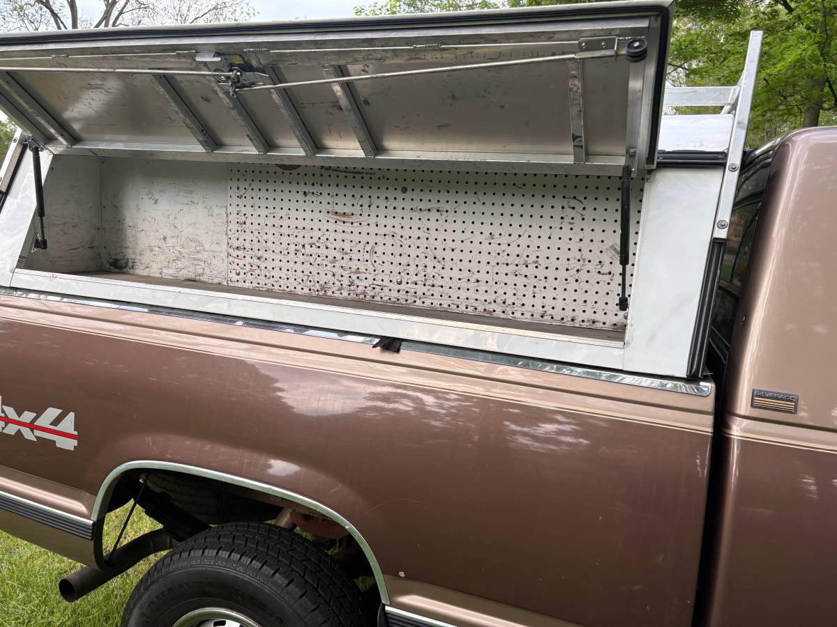 Chevrolet-Silverado-2500-short-bed-4x4-1994-21