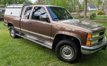 Chevrolet-Silverado-2500-short-bed-4x4-1994