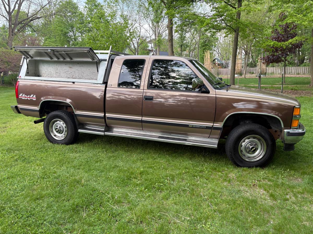 Chevrolet-Silverado-2500-short-bed-4x4-1994-7