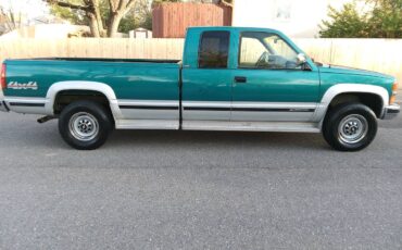 Chevrolet-Silverado-2500hd-4x4-1994-green-1