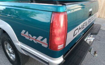 Chevrolet-Silverado-2500hd-4x4-1994-green-2