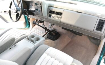 Chevrolet-Silverado-2500hd-4x4-1994-green-3