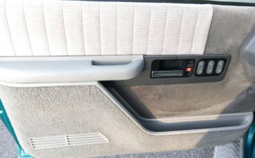 Chevrolet-Silverado-2500hd-4x4-1994-green-8