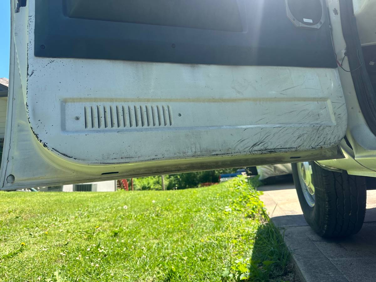 Chevrolet-Silverado-2500hd-diesel-1982-1